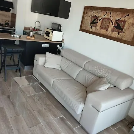 Neuf Climatise Au Coeur De Juan-les-pins * 昂蒂布