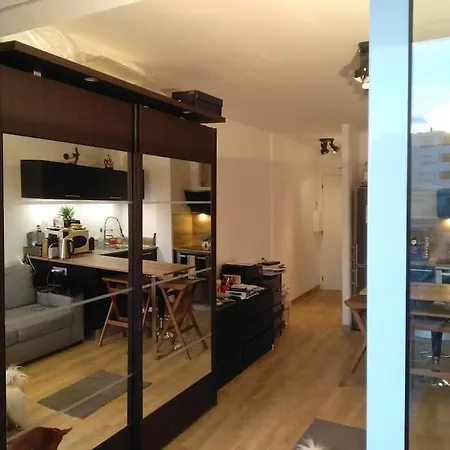 Neuf Climatise Au Coeur De Juan-les-pins Apartamento